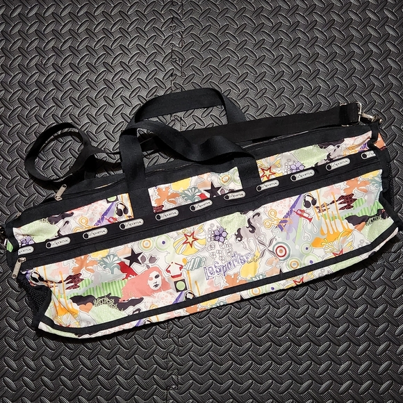 LeSportsac Graphic Multicoloured Sports Bag - Picture 4 of 5